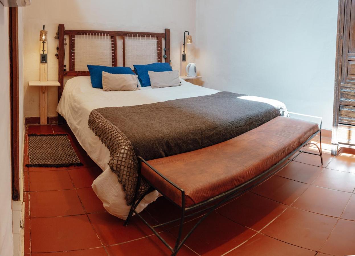 Casa De La Flia. Sanchez Bed & Breakfast Humahuaca Ngoại thất bức ảnh